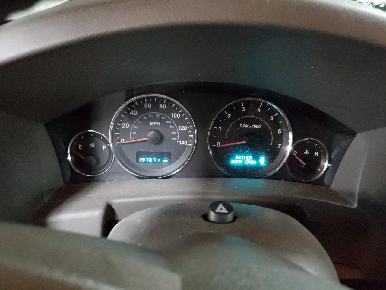 2007 Jeep Commander VIN: 1J8HH48K57C599200 Lot: 91996525