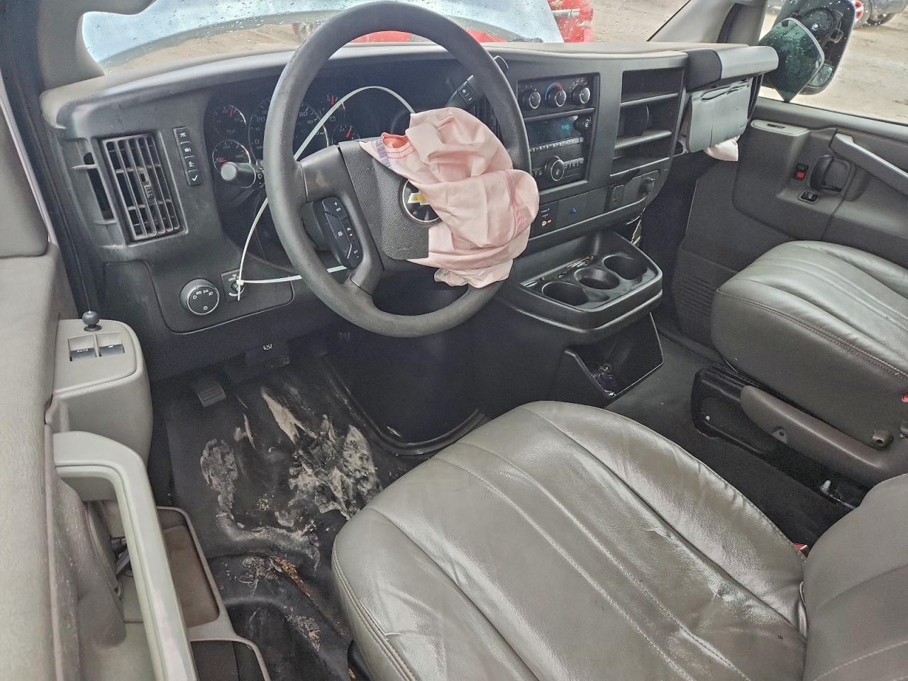 2017 Chevrolet Express G2500 VIN: 1GCWGAFF2H1198058 Lot: 93830345