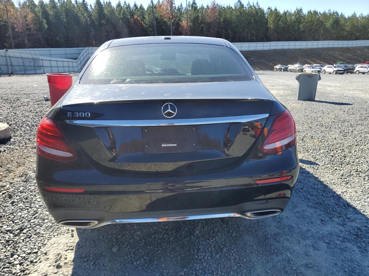 2019 Mercedes-Benz E 300 VIN: WDDZF4JB0KA506766 Lot: 91390045