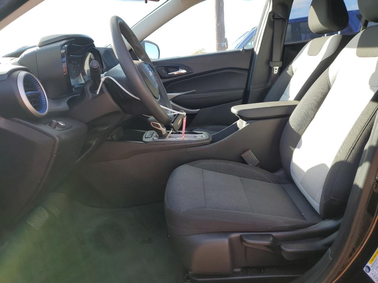 2024 Chevrolet Trax Ls VIN: KL77LFE2XRC117869 Lot: 89915895