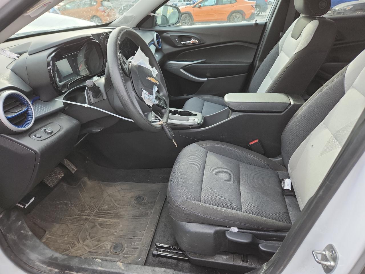 2025 Chevrolet Trax Ls VIN: KL77LFEP2SC026273 Lot: 92211115