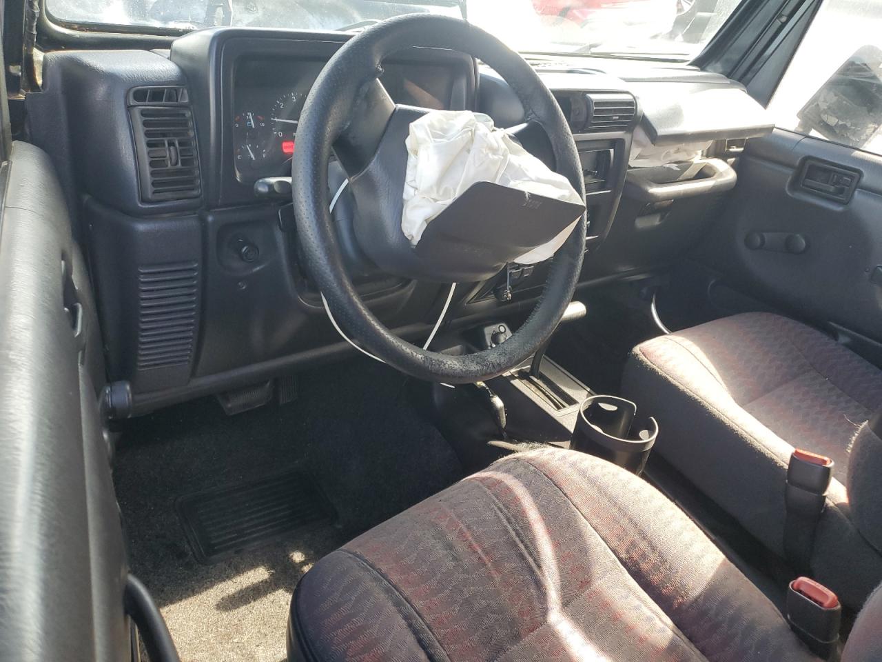 2000 Jeep Wrangler / Tj Se VIN: 1J4FA29P5YP742801 Lot: 92732765