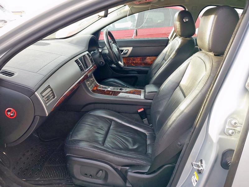 2010 JAGUAR XF 3.0 V6 LUXURY 4DR AUTO