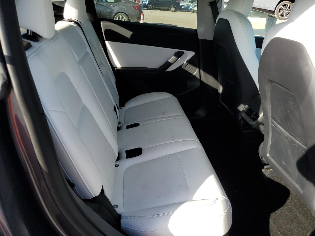 2022 Tesla Model Y VIN: 7SAYGDEFXNF517160 Lot: 92797085