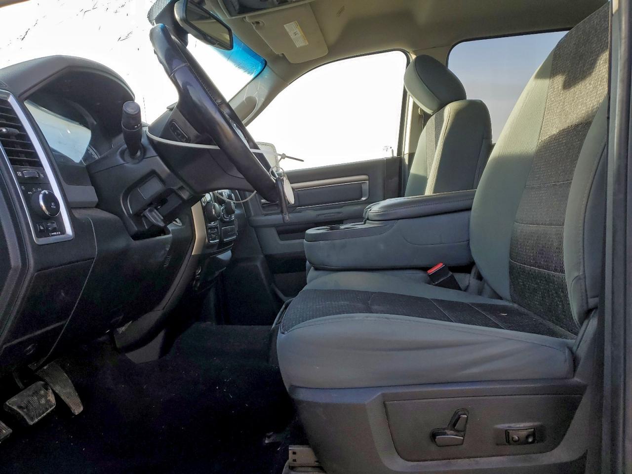 2018 Ram 1500 Slt VIN: 1C6RR7LT4JS307566 Lot: 92855405