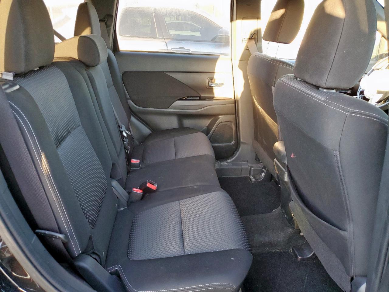 2018 Mitsubishi Outlander Se VIN: JA4AZ3A33JZ020237 Lot: 92939485