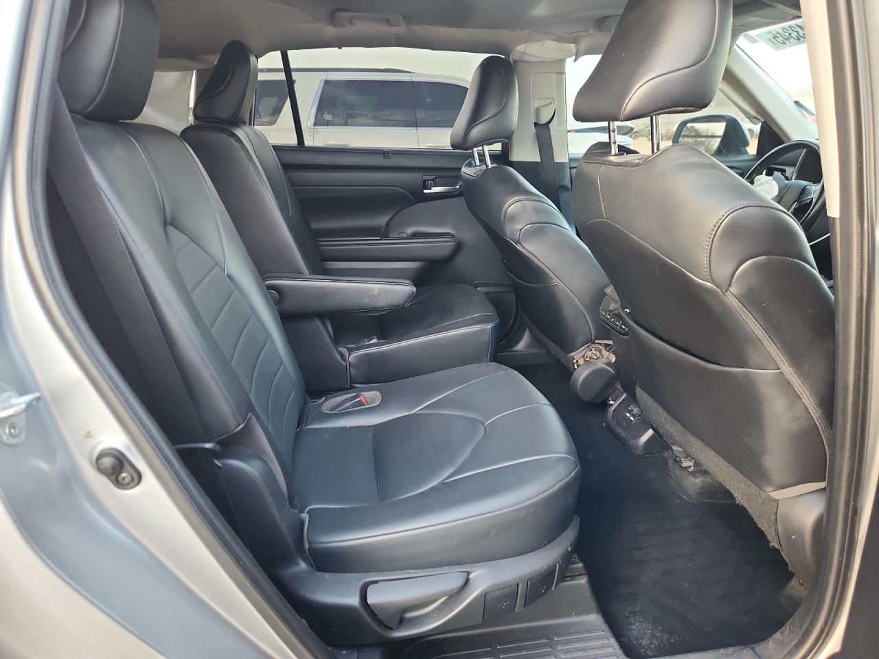 2021 Toyota Highlander Xle VIN: 5TDGZRBH0MS547722 Lot: 92843345