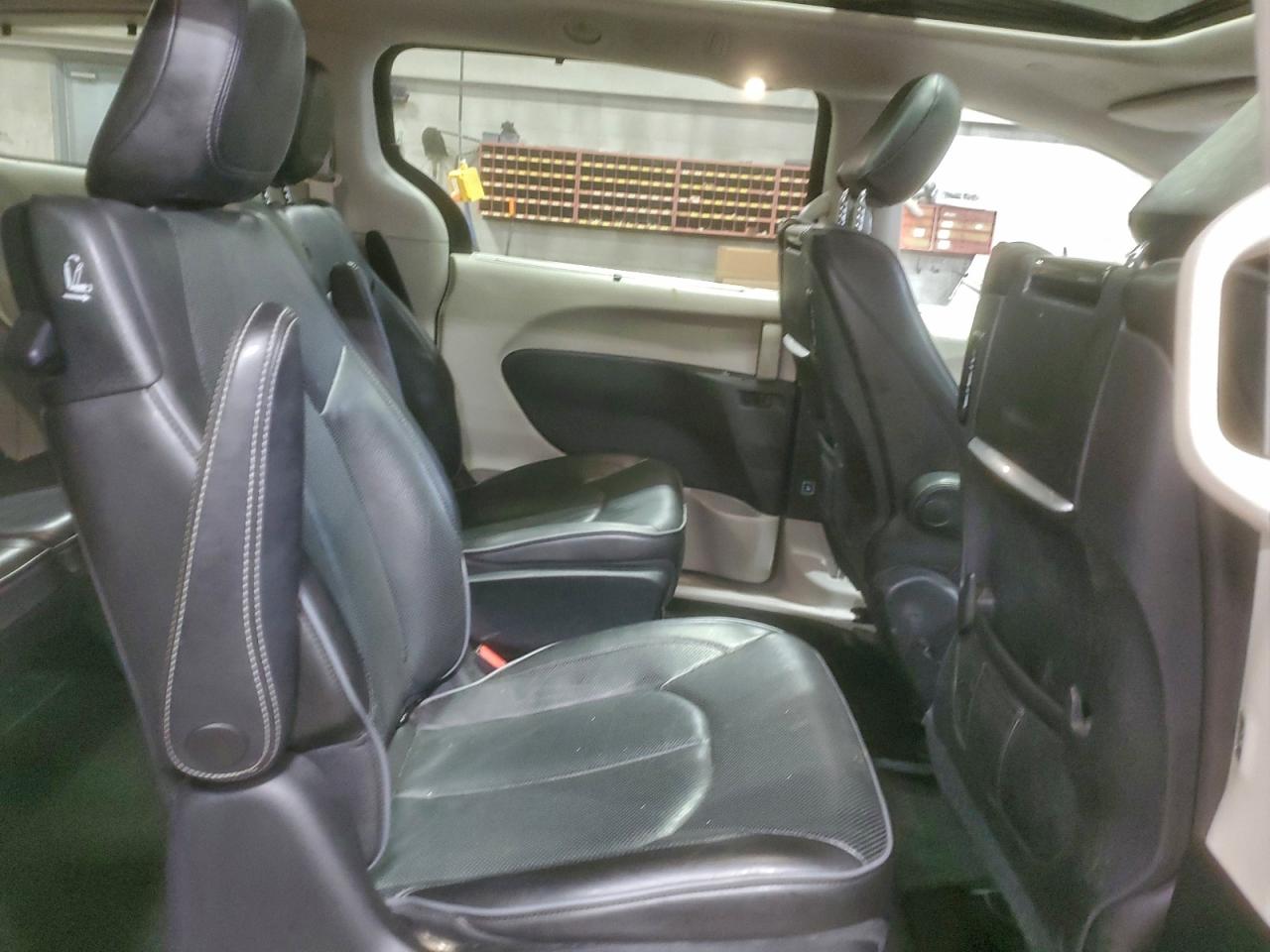 2020 Chrysler Pacifica Hybrid Limited VIN: 2C4RC1N74LR243718 Lot: 93043185