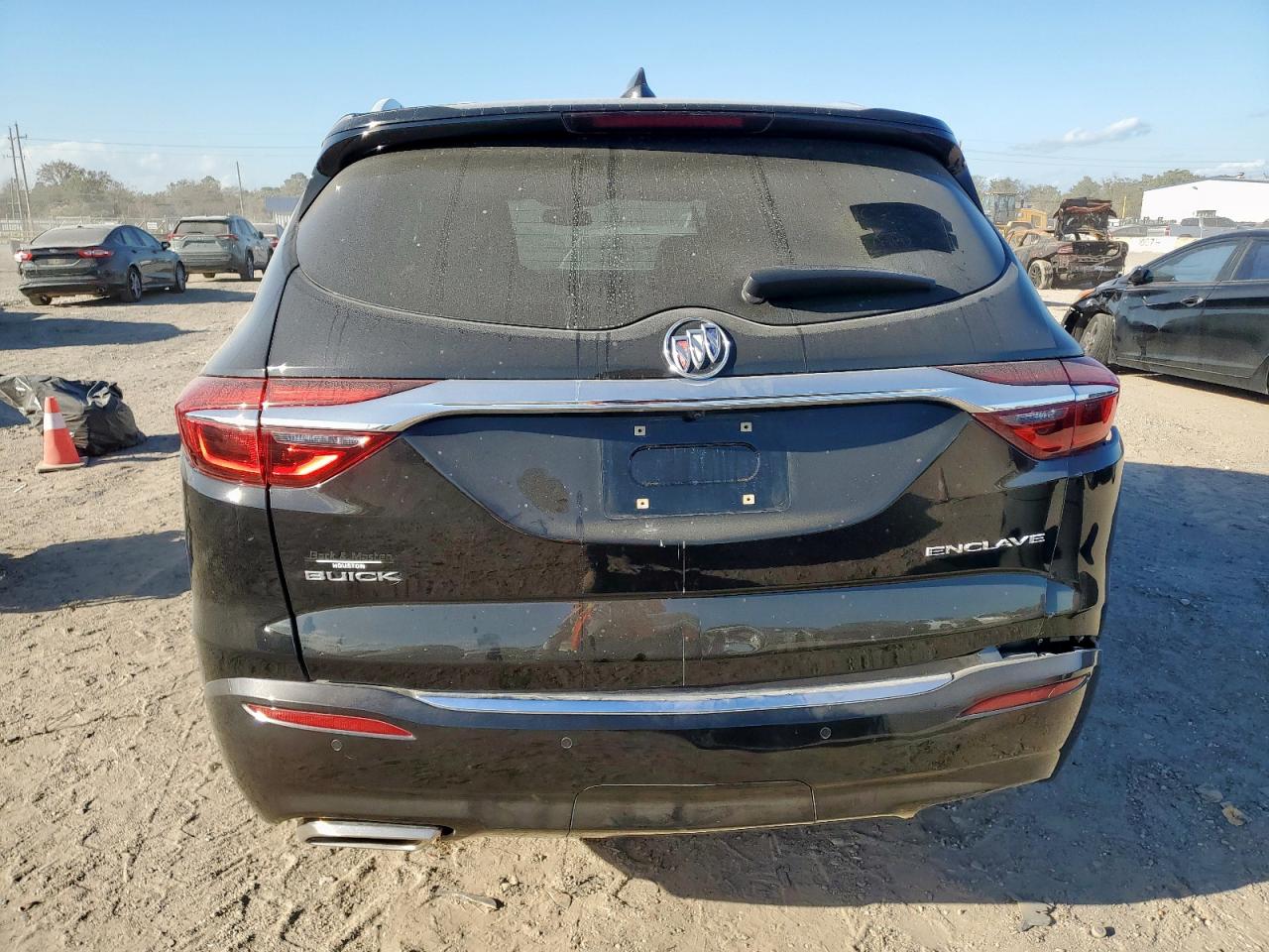 2018 Buick Enclave Essence VIN: 5GAERBKW1JJ247968 Lot: 92499295