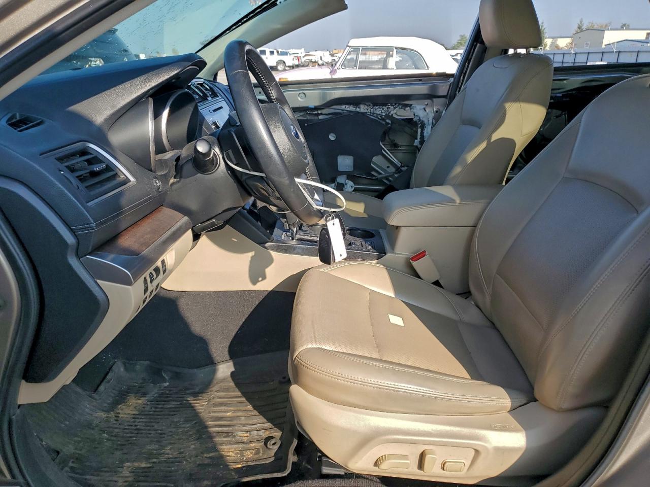 2018 Subaru Outback 3.6R Limited VIN: 4S4BSENC4J3344168 Lot: 93935725