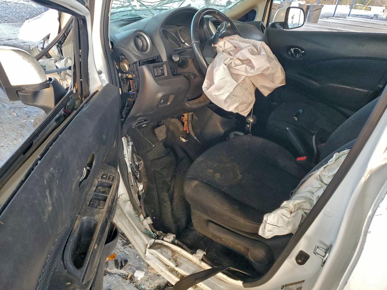 2014 Nissan Versa Note S VIN: 3N1CE2CP9EL390161 Lot: 90698625