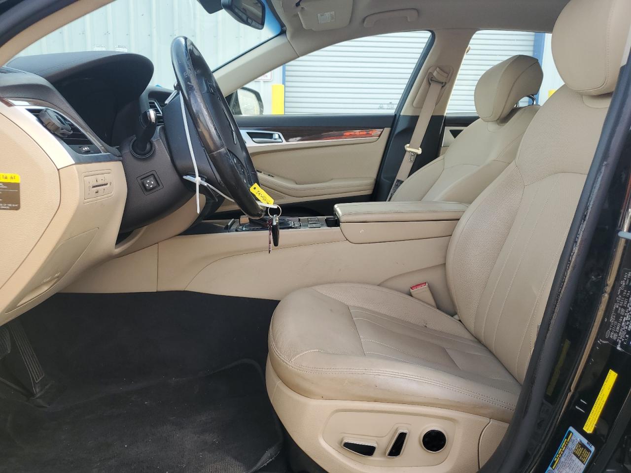 2015 Hyundai Genesis 3.8L VIN: KMHGN4JE5FU098991 Lot: 92470275