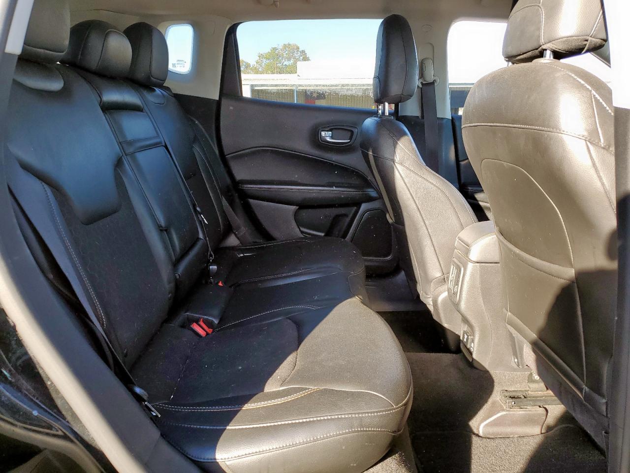 2018 Jeep Compass Latitude VIN: 3C4NJCBB3JT140406 Lot: 91729875