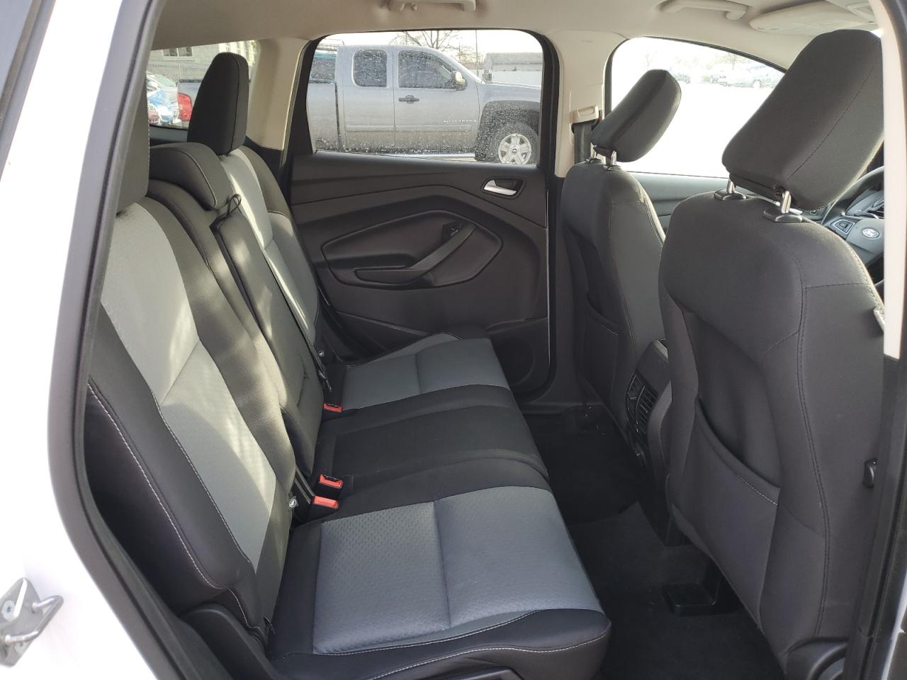 2018 Ford Escape Se VIN: 1FMCU9G90JUC13692 Lot: 92120525