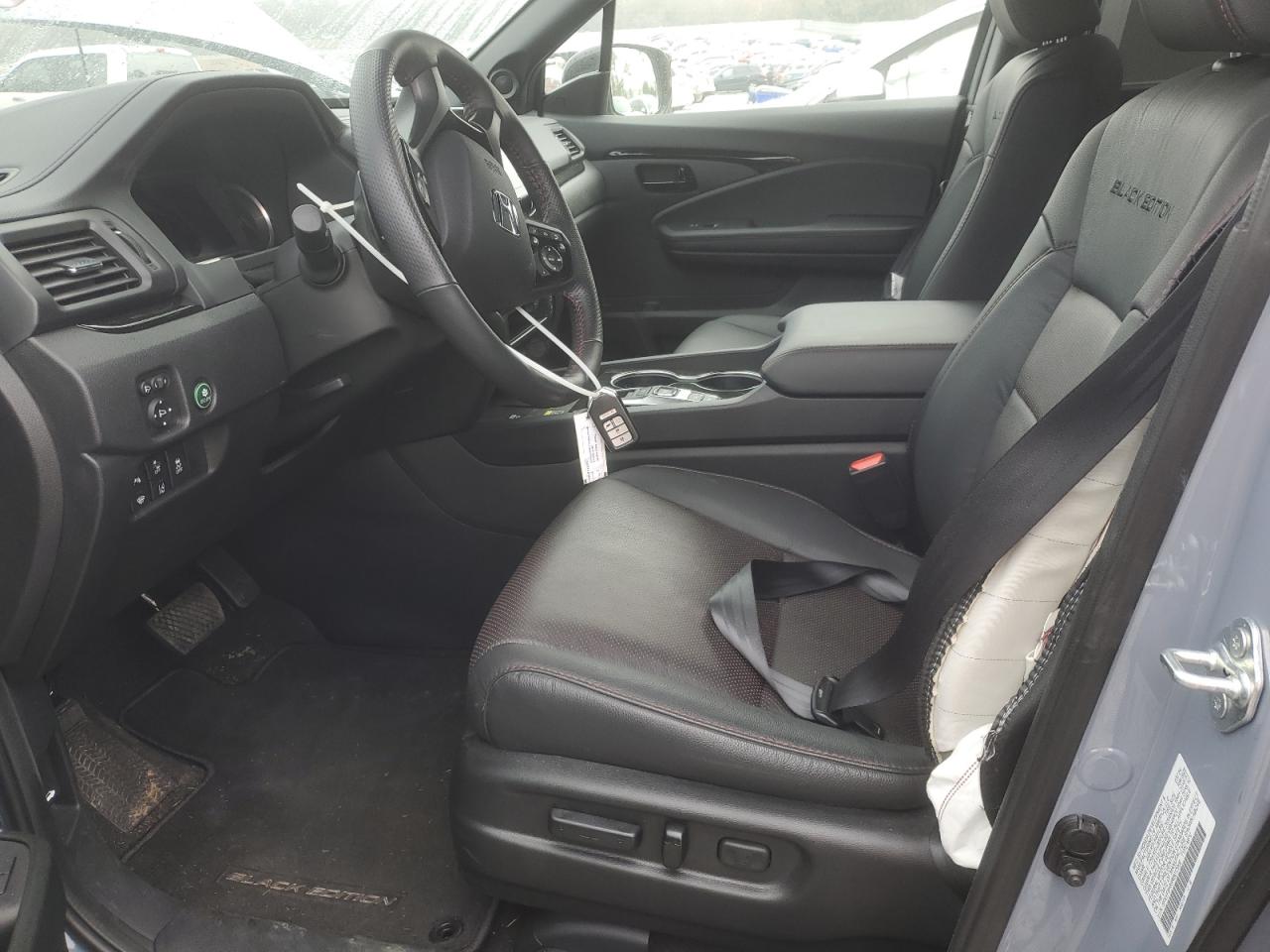 2024 Honda Passport Black Edition VIN: 5FNYF8H89RB012060 Lot: 92219765