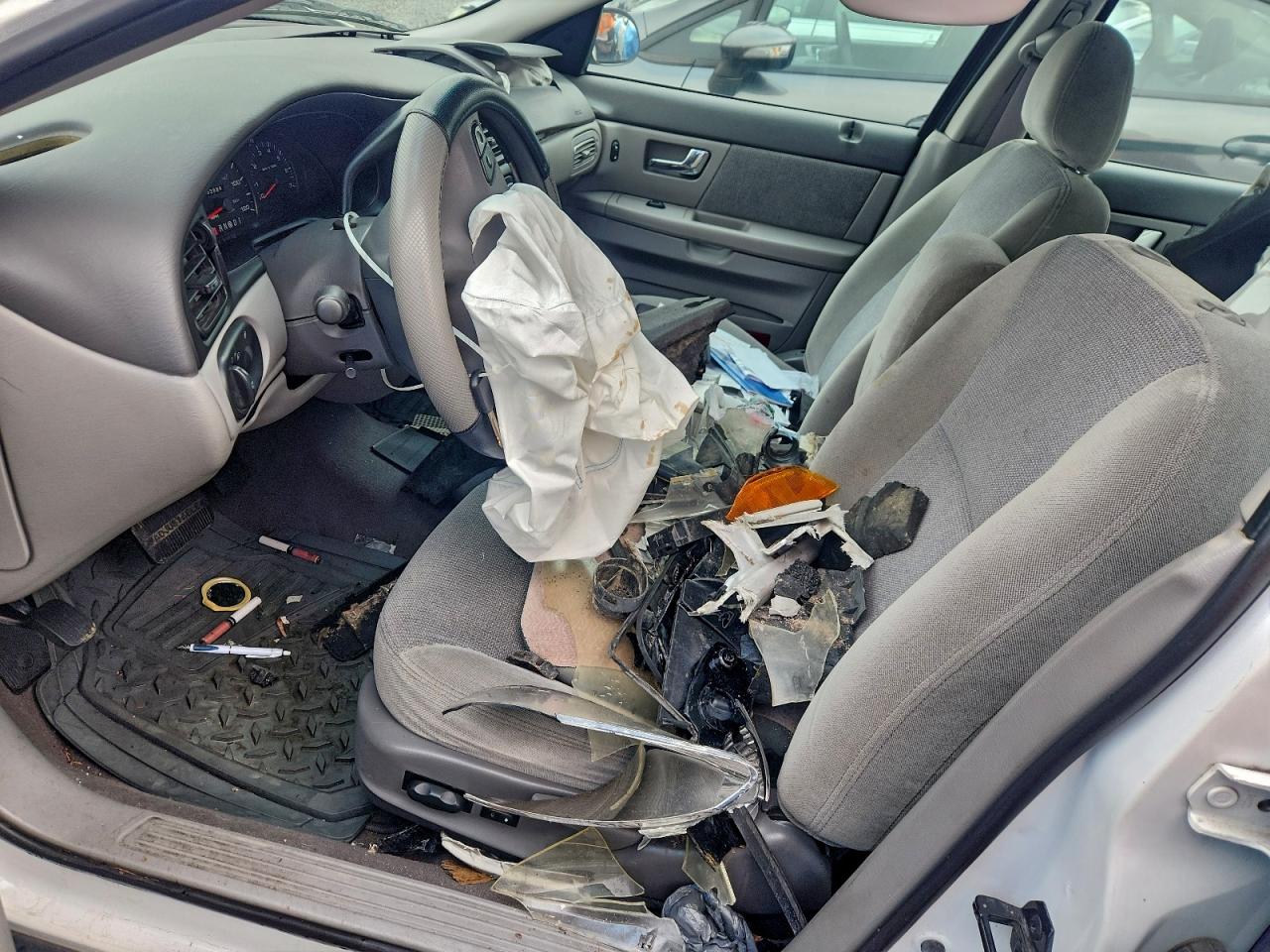 2002 Ford Taurus Se VIN: 1FAFP53U12A257060 Lot: 81606655