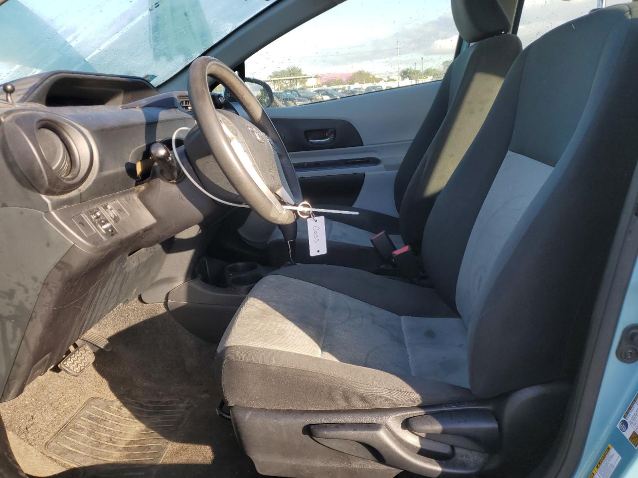 2013 Toyota Prius C VIN: JTDKDTB32D1049223 Lot: 93688745