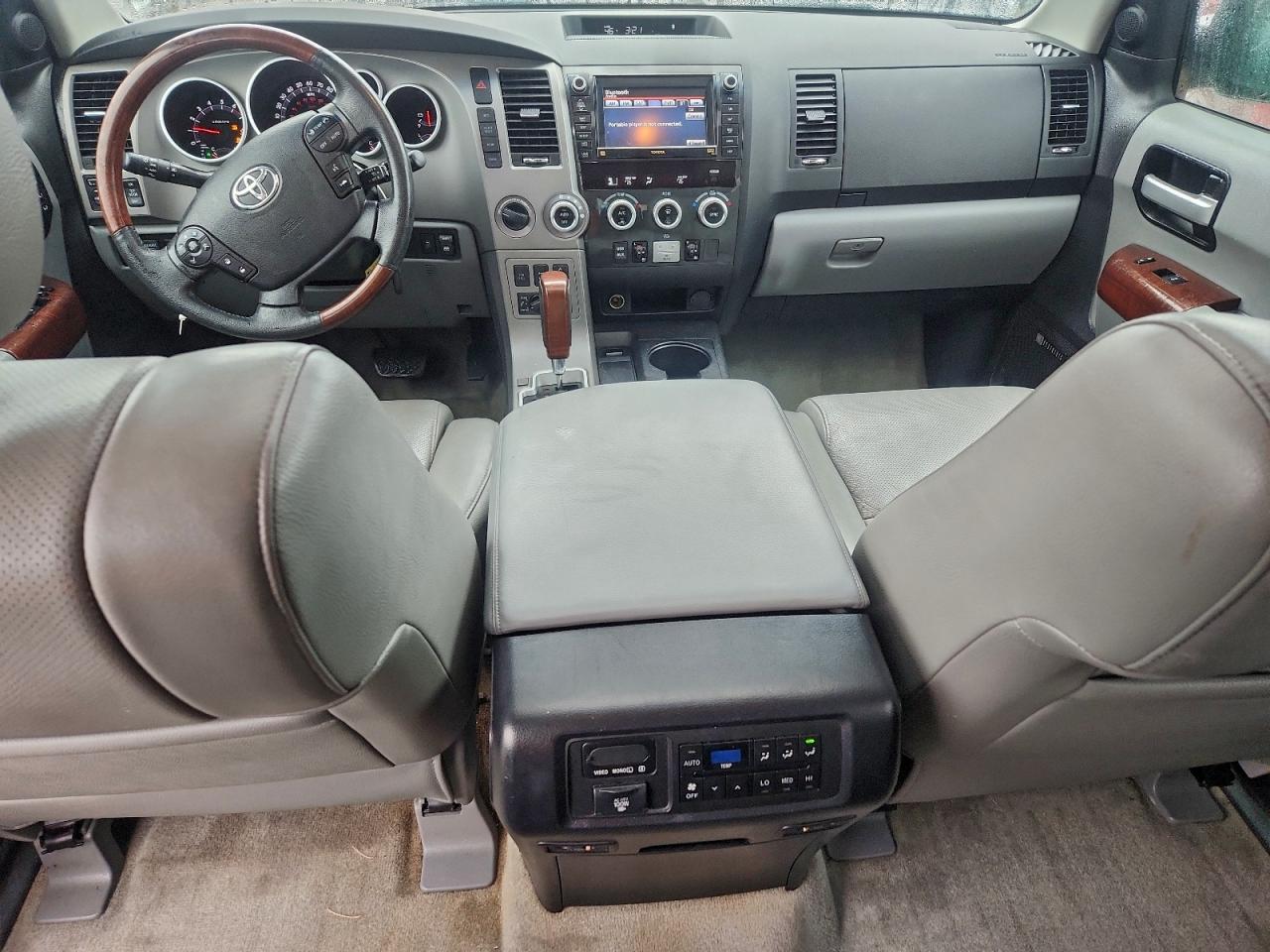 2011 Toyota Sequoia Platinum VIN: 5TDDY5G11BS053005 Lot: 94262015