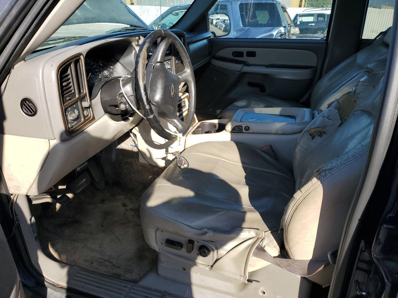 2002 Chevrolet Tahoe C1500 VIN: 1GNEC13T62R123509 Lot: 93084115