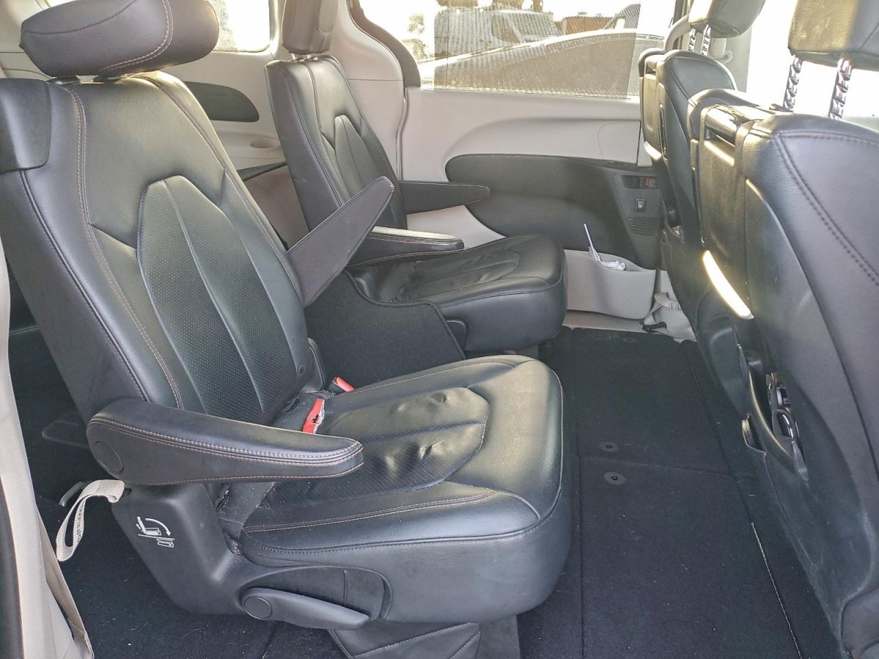 2017 Chrysler Pacifica Touring L Plus VIN: 2C4RC1EGXHR832621 Lot: 93652825