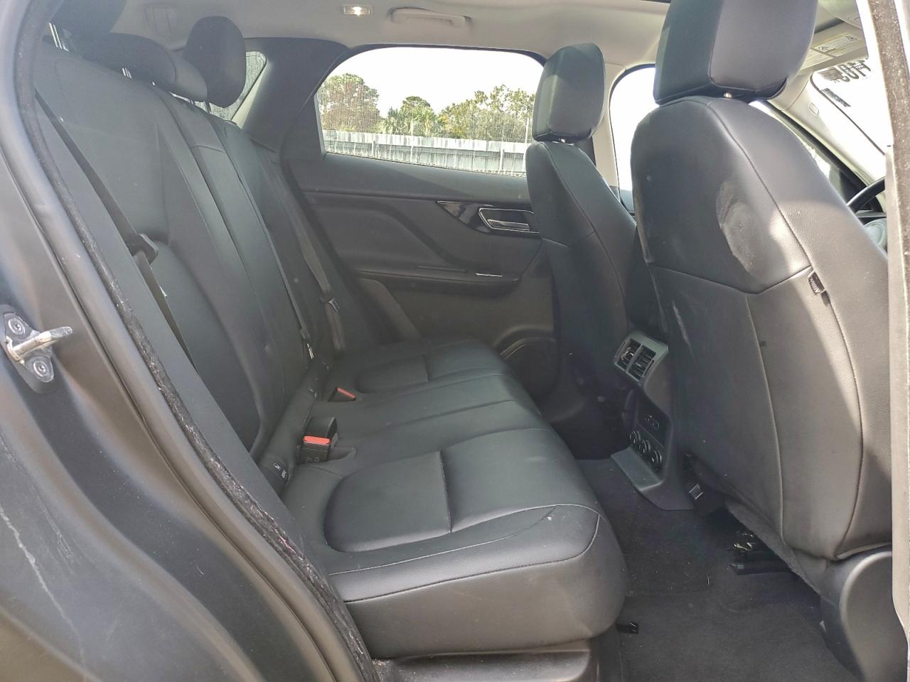 2017 Jaguar F-Pace Premium VIN: SADCJ2BV0HA881954 Lot: 92561105