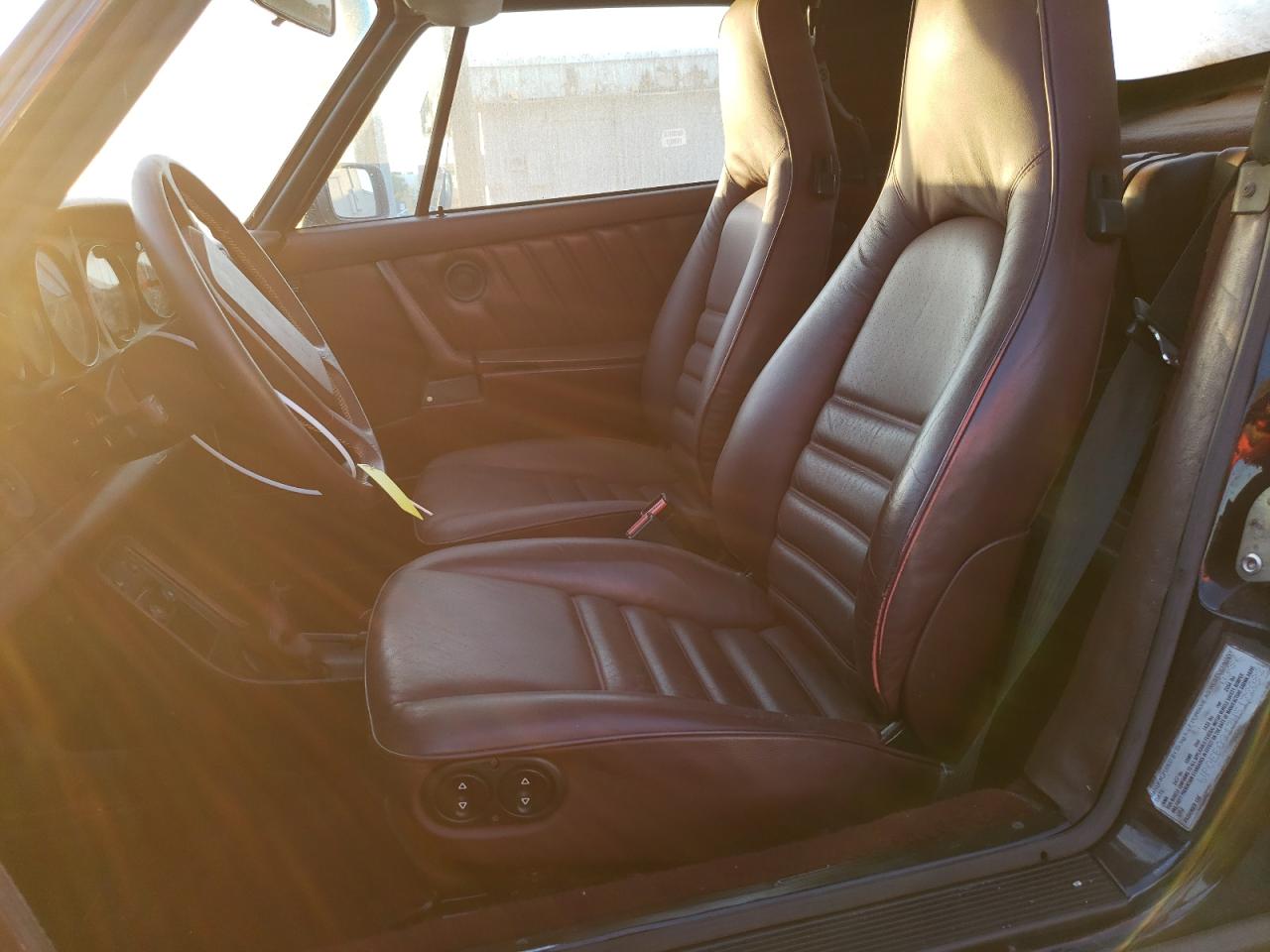 1987 Porsche 911 Carrera VIN: WP0EB0913HS172082 Lot: 92925825