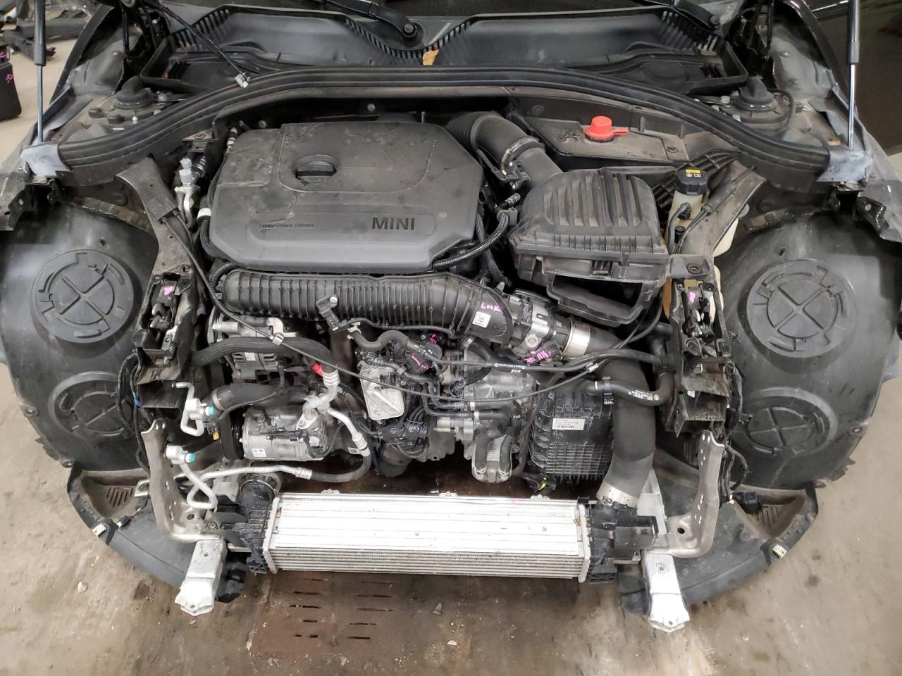 2022 Mini Cooper S Clubman All4 VIN: WMWXJ1C00N2R88550 Lot: 92946865