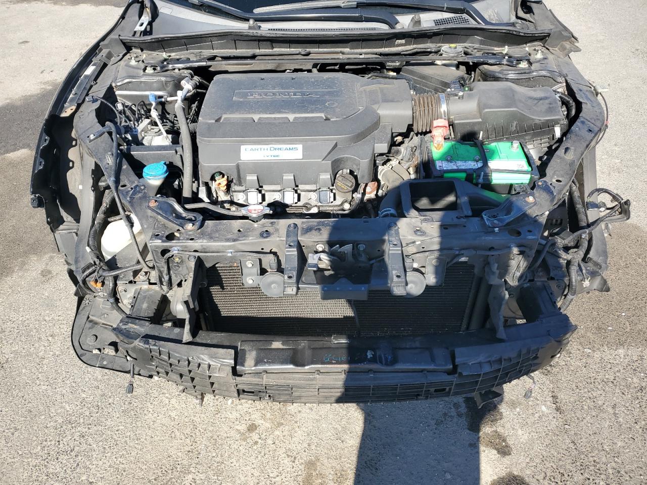 2016 Honda Accord Touring VIN: 1HGCR3F95GA008109 Lot: 92683645