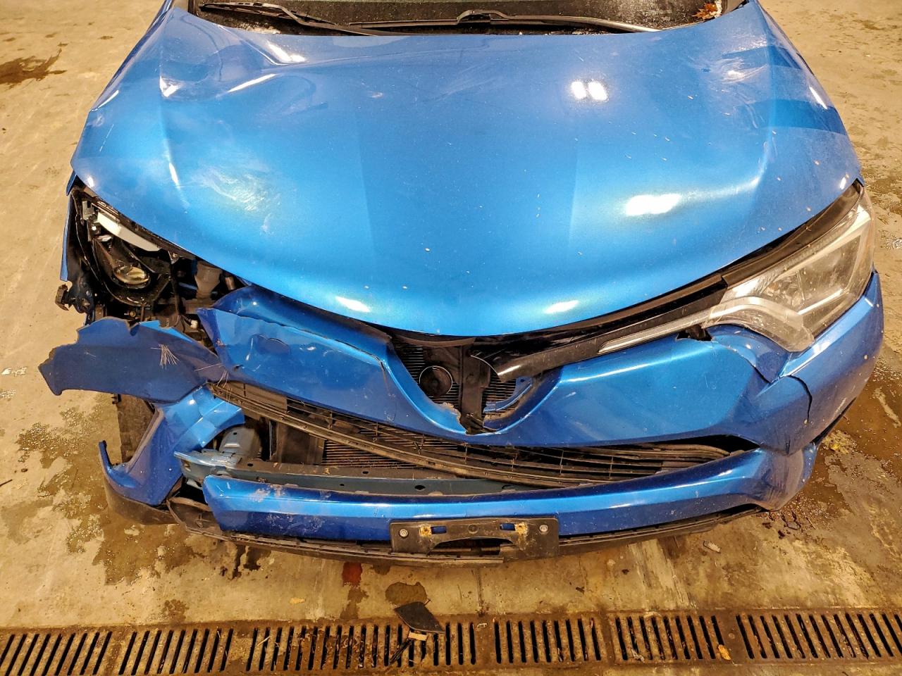 2018 Toyota Rav4 Le VIN: JTMBFREVXJJ747794 Lot: 93992995