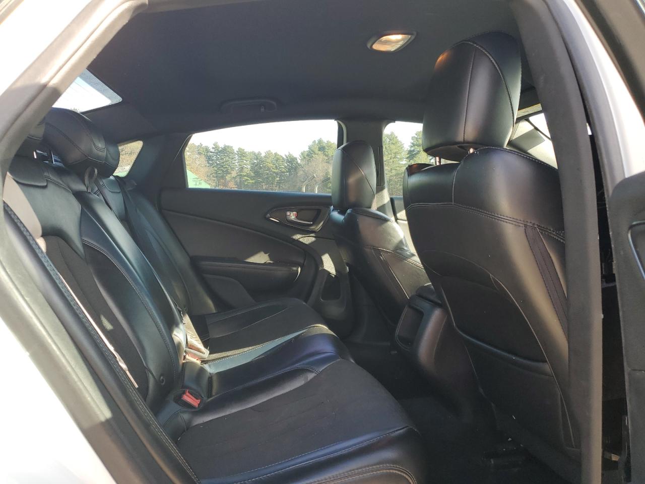 2015 Chrysler 200 S VIN: 1C3CCCBB6FN562537 Lot: 92372915