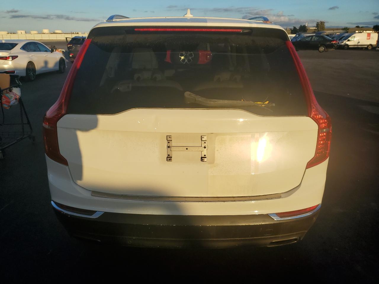 2017 Volvo Xc90 T8 VIN: YV4BC0PL6H1184220 Lot: 91931355
