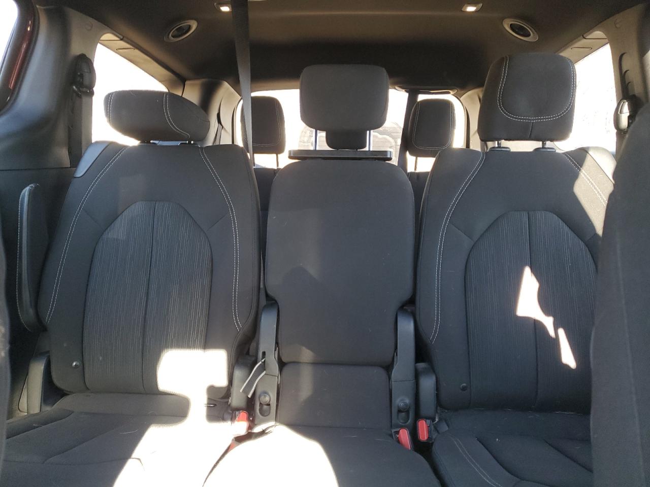 2018 Chrysler Pacifica Touring Plus VIN: 2C4RC1FG1JR305975 Lot: 91739055