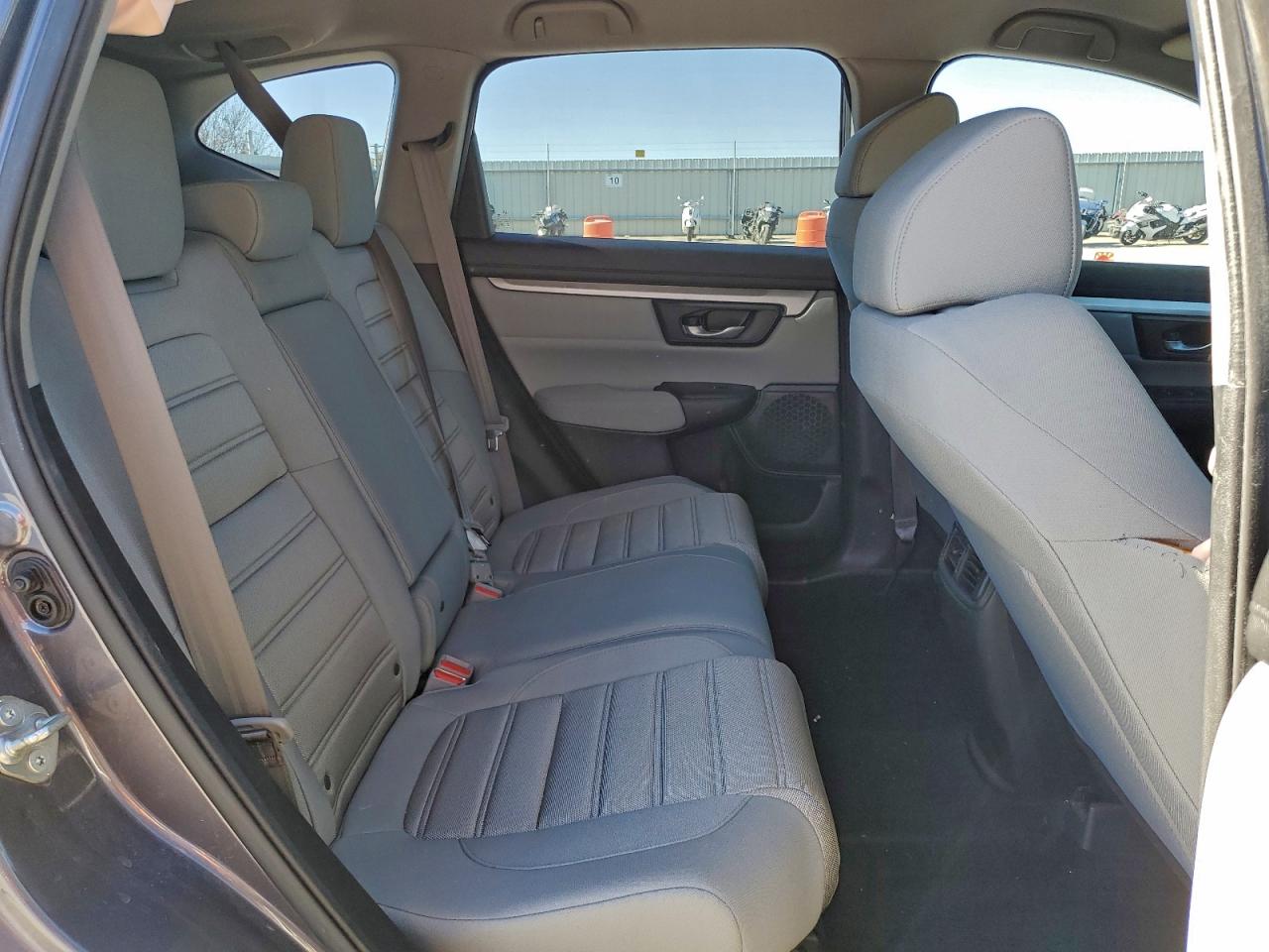 2017 Honda Cr-V Lx VIN: 7FARW5H37HE013055 Lot: 92400305