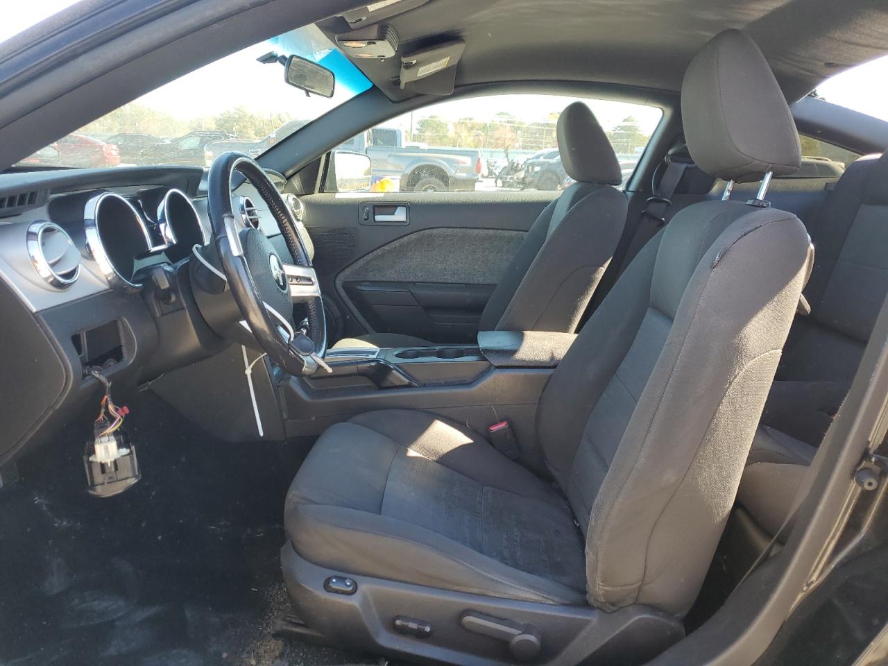 2008 Ford Mustang VIN: 1ZVHT80N085125225 Lot: 92084345