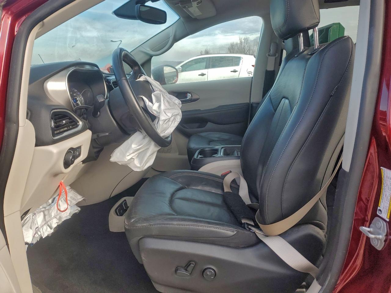 2020 Chrysler Pacifica Touring L VIN: 2C4RC1BG9LR267002 Lot: 93706035