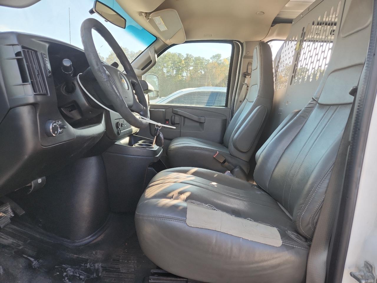 2017 Chevrolet Express G2500 VIN: 1GCWGAFF6H1132967 Lot: 92603745