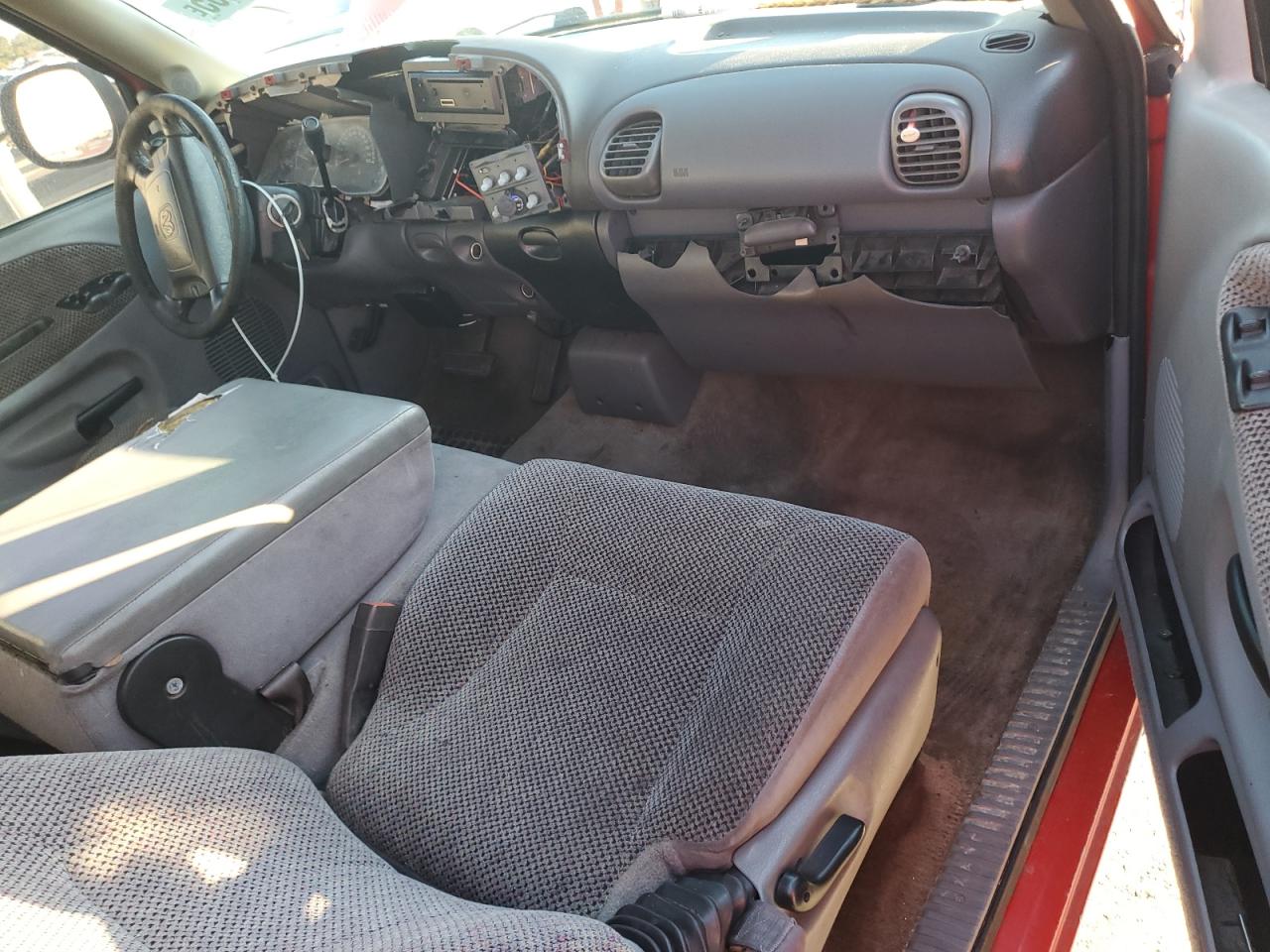 2001 Dodge Ram 1500 VIN: 1B7HC13Y41J542621 Lot: 92426935