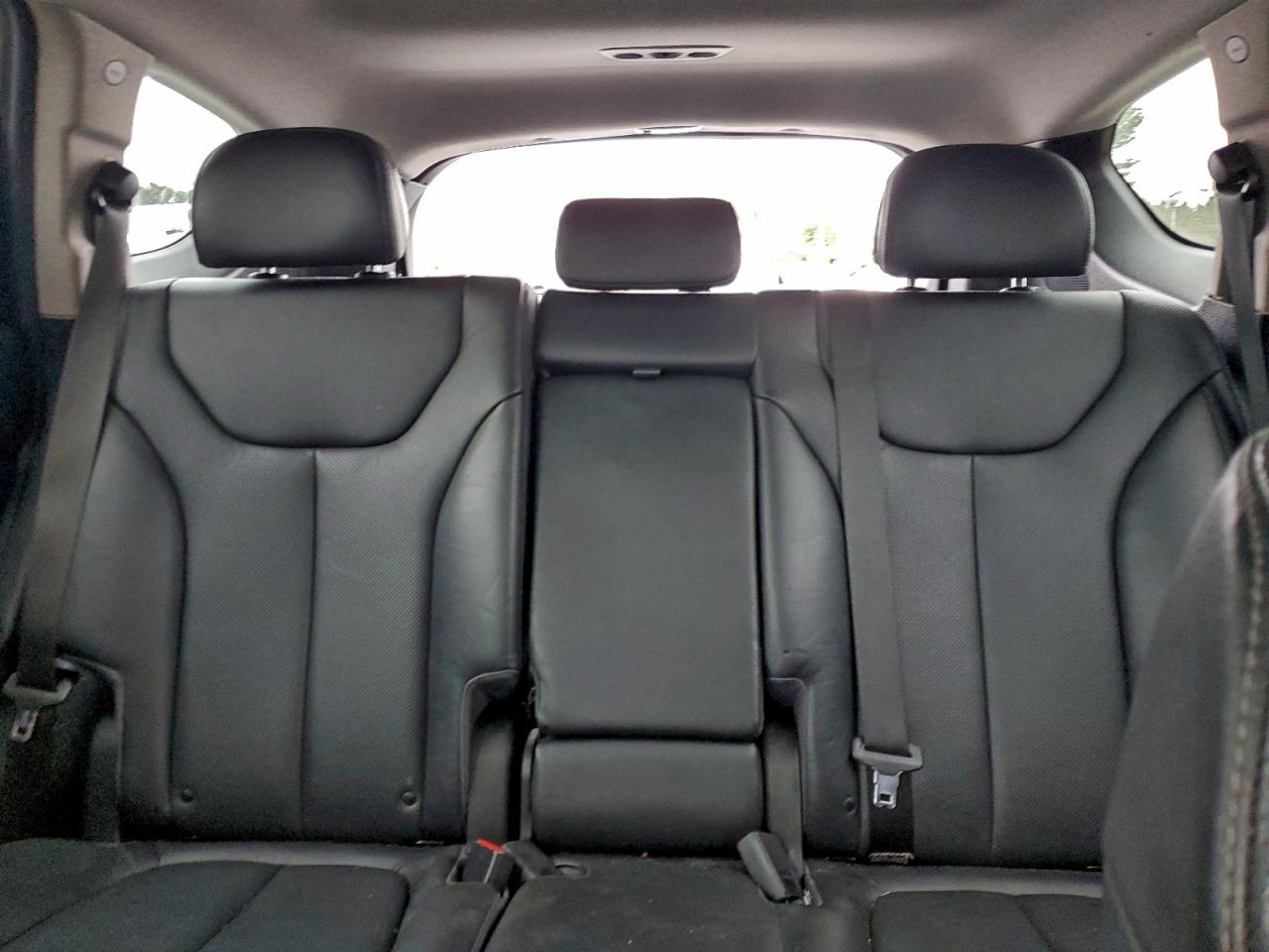 2020 Hyundai Santa Fe Limited VIN: 5NMS5CAA8LH261643 Lot: 93741275