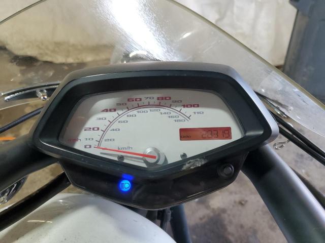 2011 HONDA VT1300 CX  