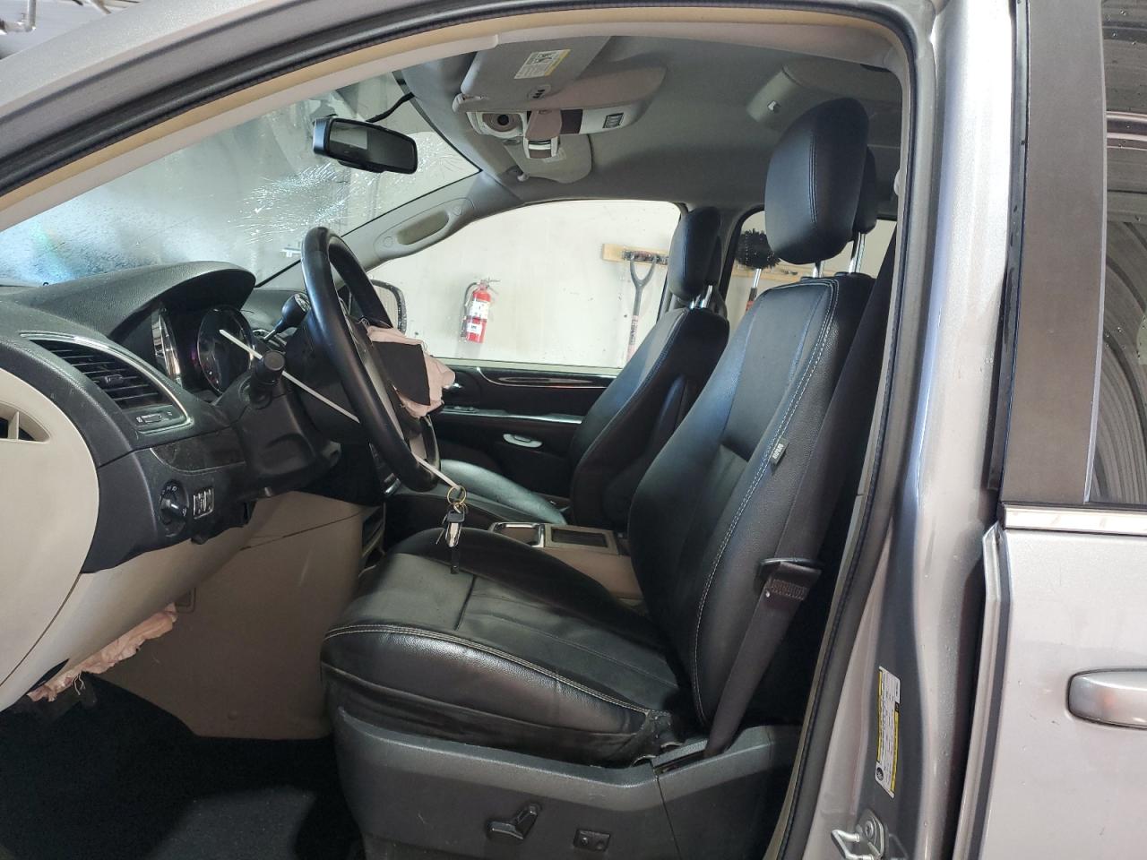 2015 Chrysler Town & Country Touring VIN: 2C4RC1BG8FR513994 Lot: 91308475