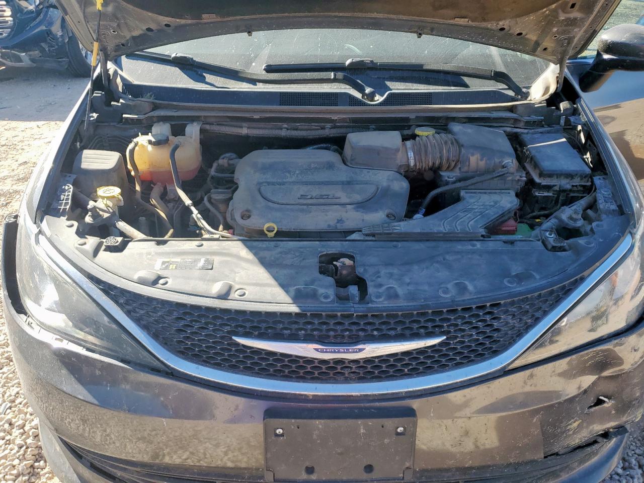 2020 Chrysler Voyager Lxi VIN: 2C4RC1DG2LR144686 Lot: 90106265