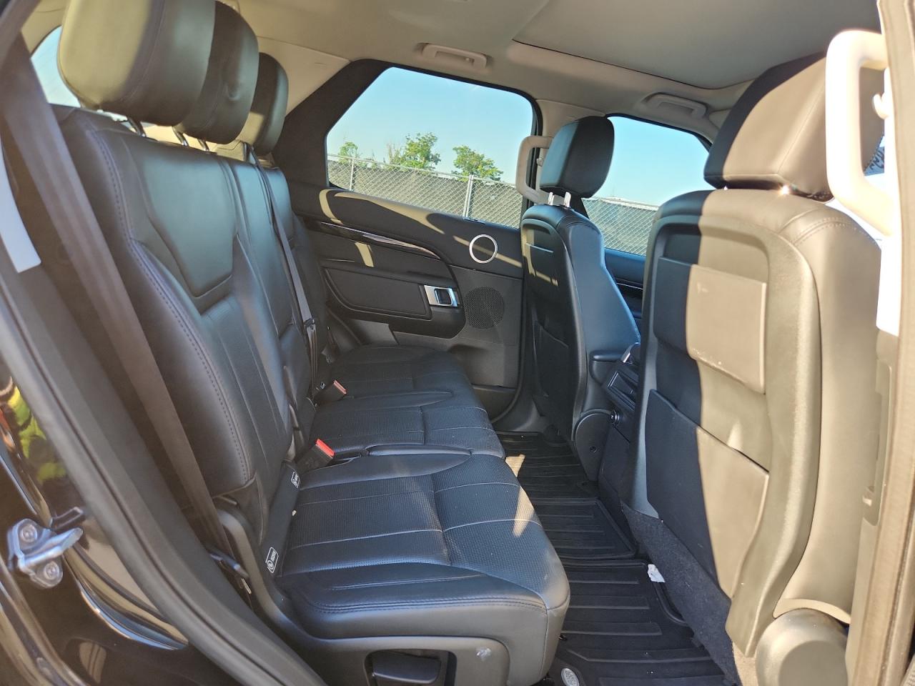 2019 Land Rover Discovery Se VIN: SALRG2RVXK2401844 Lot: 90894165