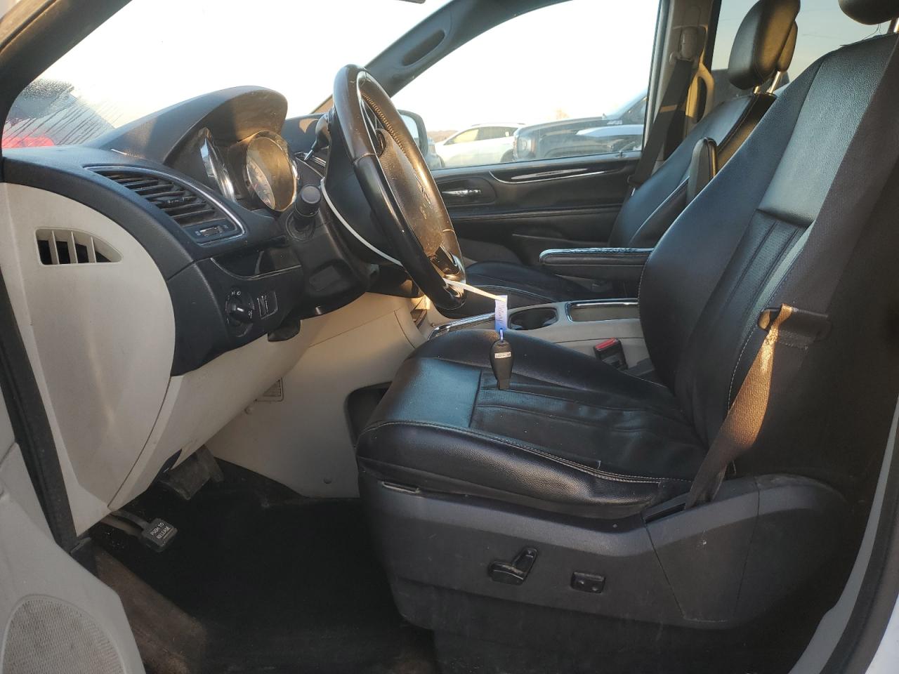 2019 Dodge Grand Caravan Sxt VIN: 2C4RDGCG0KR777025 Lot: 92704075