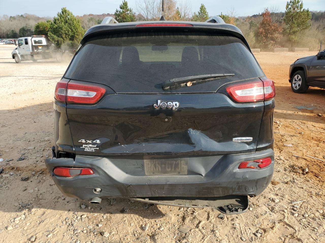 2016 Jeep Cherokee Latitude VIN: 1C4PJMCB5GW202842 Lot: 93896205