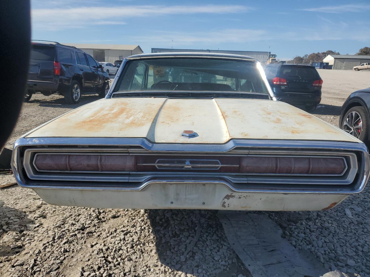 1966 Ford Thunderbir VIN: 6Y83Z131909 Lot: 91263025
