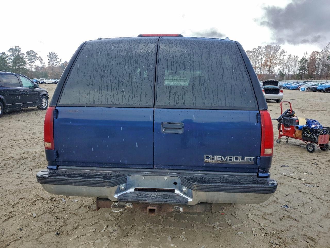 1999 Chevrolet Suburban K1500 VIN: 1GNFK16R9XJ352845 Lot: 94488765