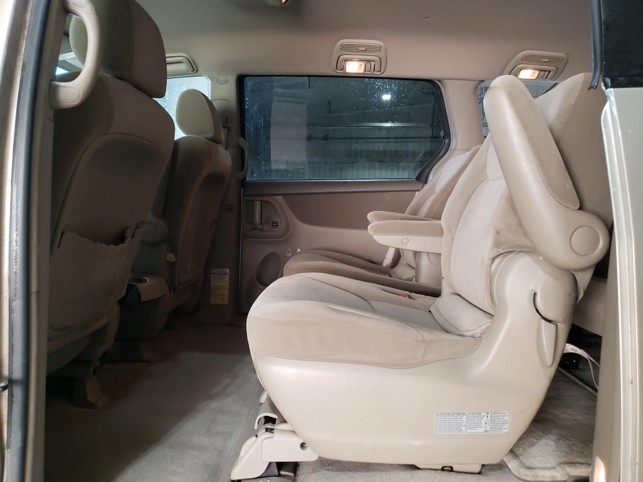 2004 Toyota Sienna Ce VIN: 5TDZA23C94S045253 Lot: 92672705