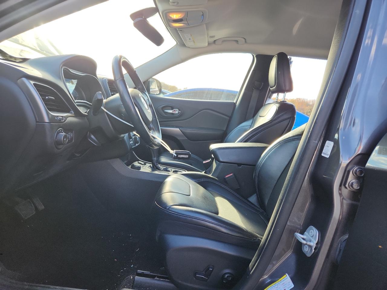 2019 Jeep Cherokee Latitude Plus VIN: 1C4PJMLB2KD194610 Lot: 91384605