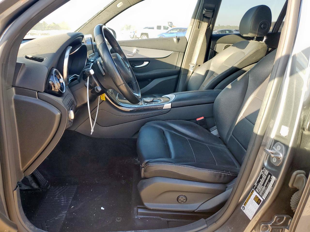 2017 Mercedes-Benz Glc 300 VIN: WDC0G4JB2HF138628 Lot: 90356525