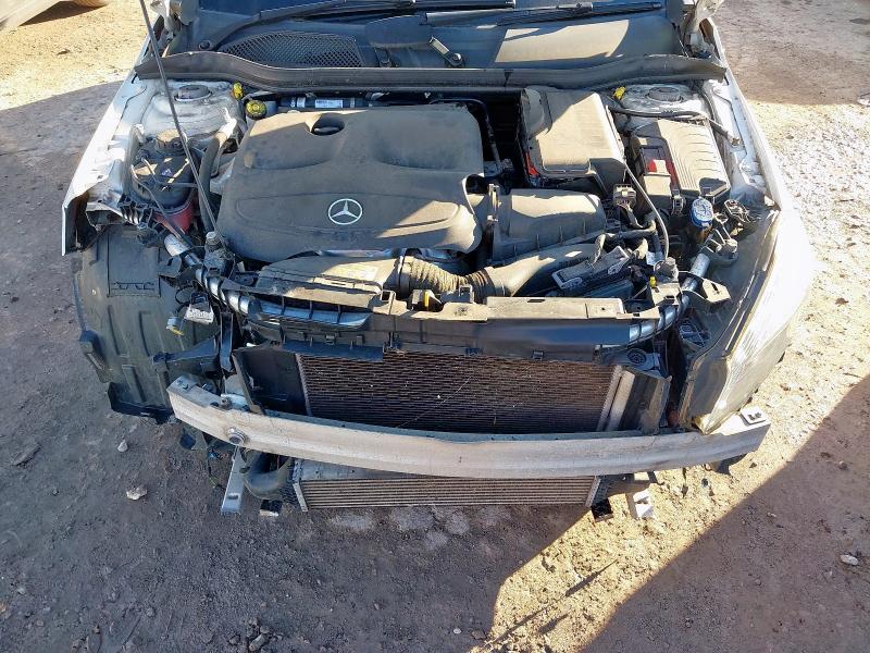 2017 MERCEDES-BENZ A CLASS A160 SE 5DR